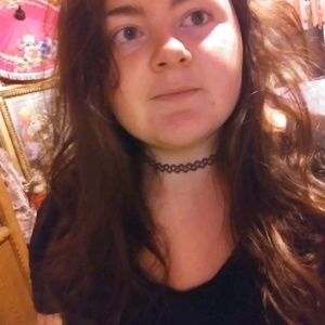 Meet your Posher, Alexia